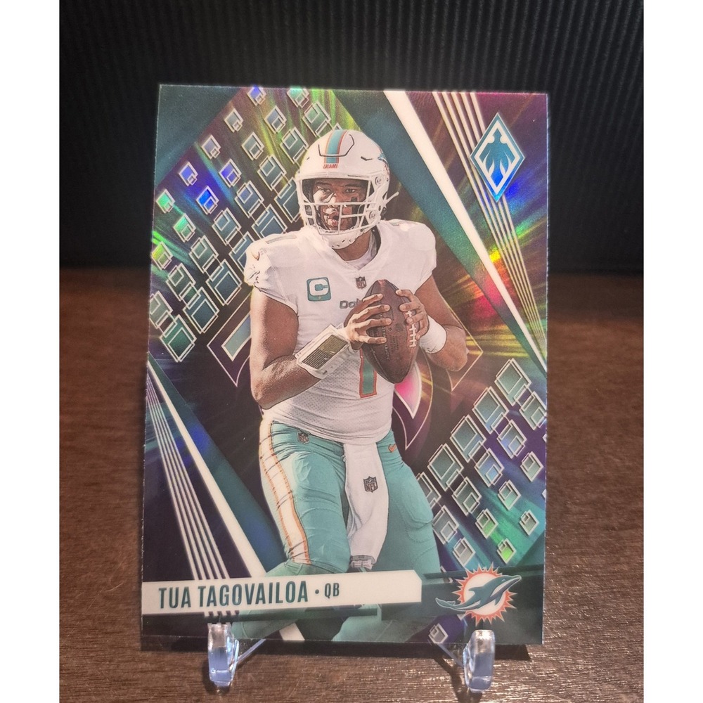 2023 Panini Phoenix Tua Tagovailoa #9 Color Burst SP Variation Miami Dolphins